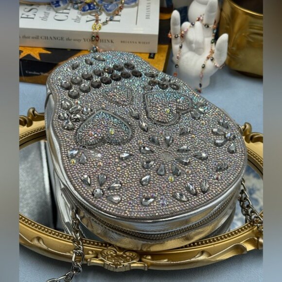 🆕 BETSEY JOHNSON 🧿 NWOT Bone-Jour Sugar Skull Crossbody Bag Silver Irridescent - Picture 9 of 16